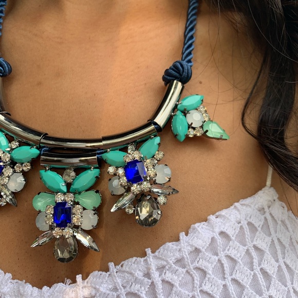 BLUE Jeweled Statement Necklace๐HP - Picture 9 of 9